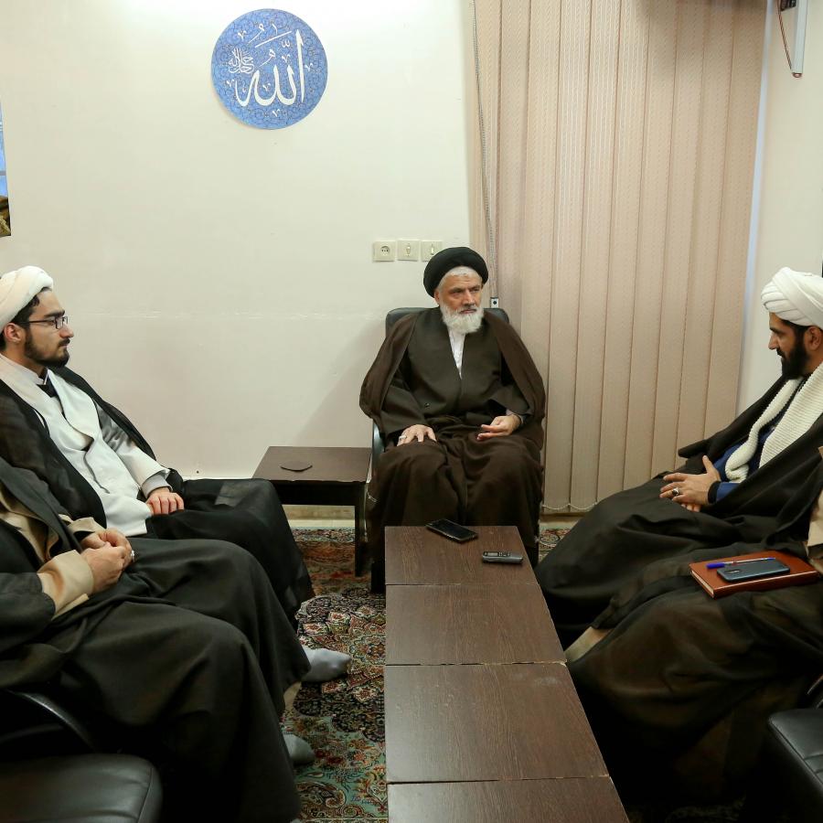 دیدار اعضای دفتر مطالعات اسلامی پژوهشگاه فضای مجازی با رئیس بنیاد فقهی مدیریت اسلامی